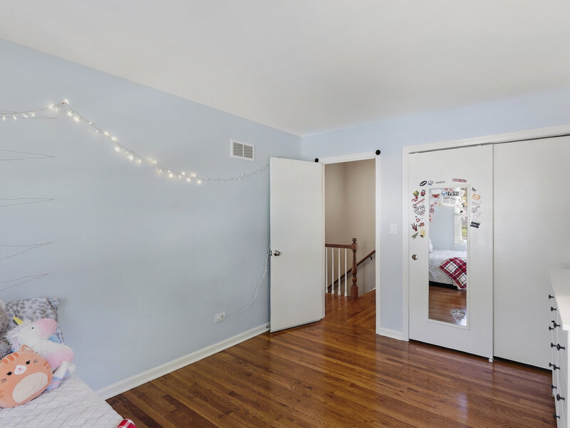 1033 N Brainard Street Naperville IL 60563