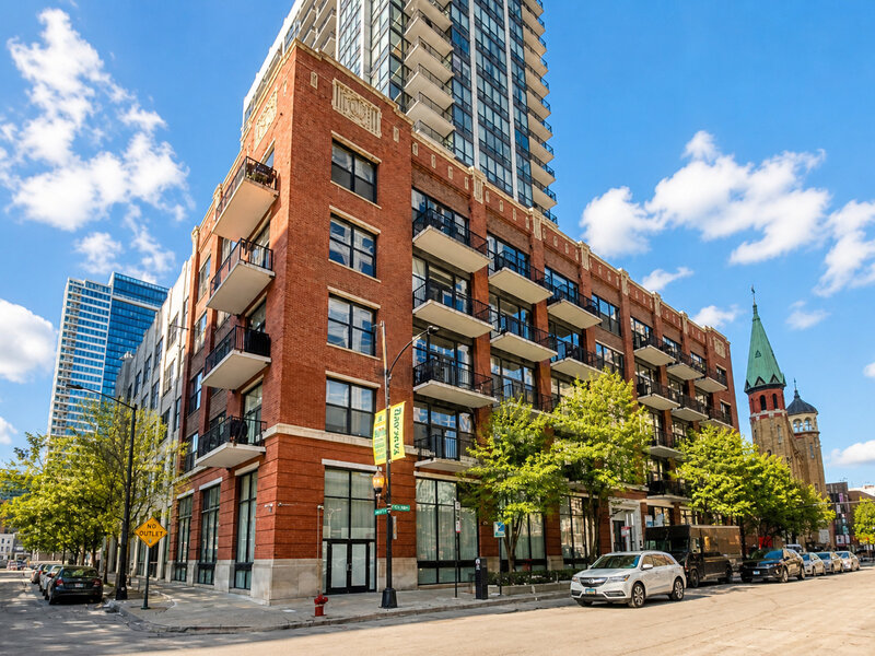 210 S Desplaines Street Chicago IL 60661