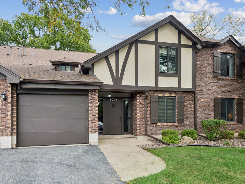 8220 Mulberry Court Palos Hills IL 60465