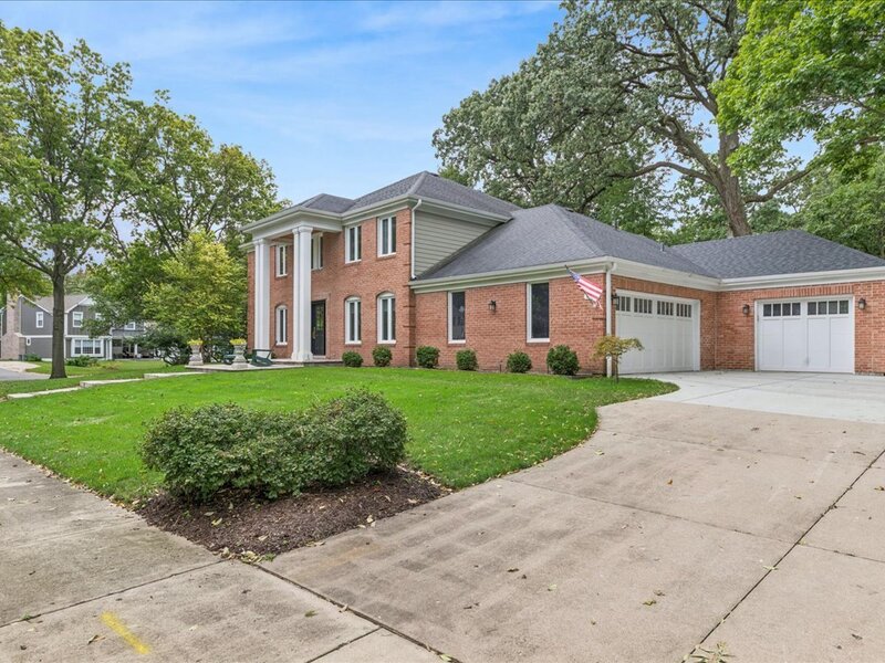 1415 Heatherton Drive Naperville IL 60563