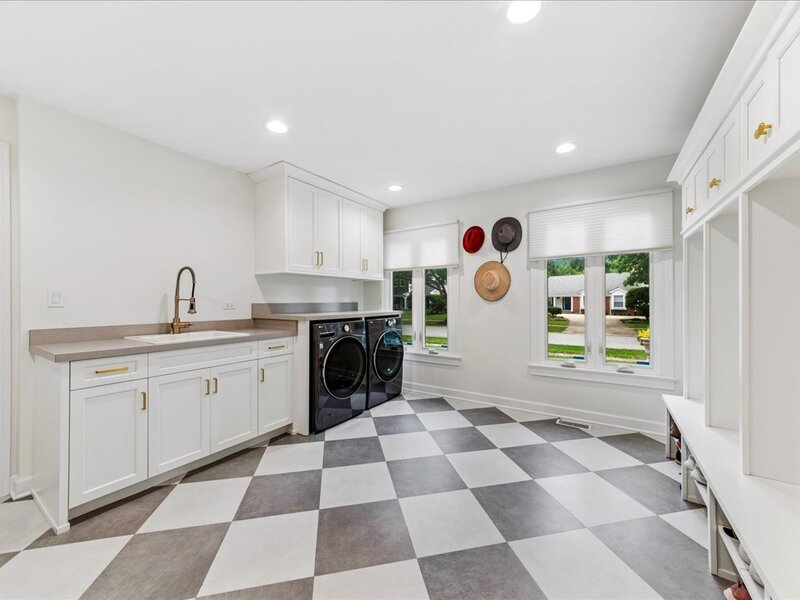 1415 Heatherton Drive Naperville IL 60563