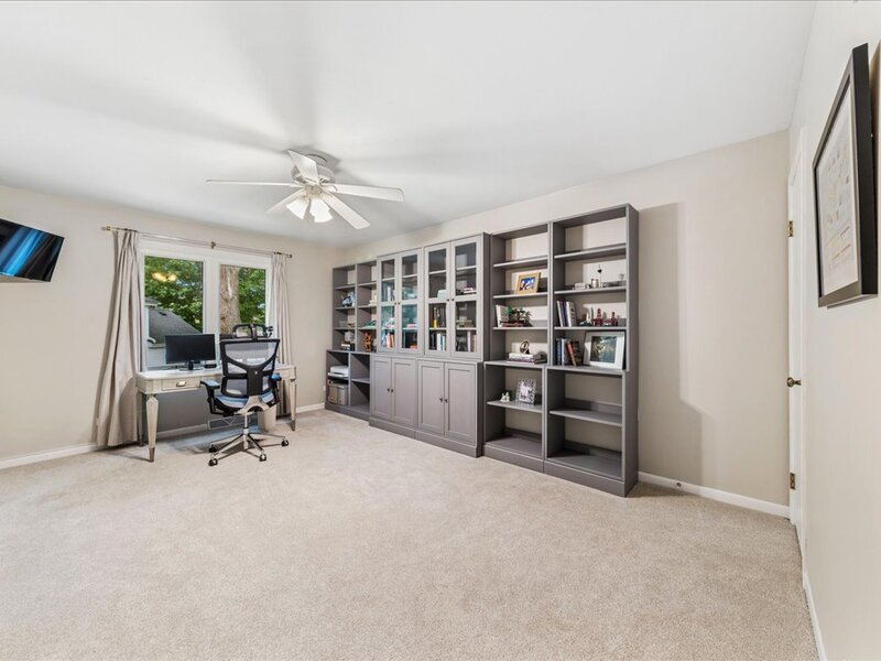 1415 Heatherton Drive Naperville IL 60563
