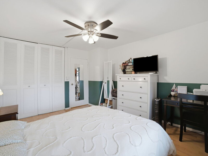 555 W Cornelia Avenue Chicago IL 60657