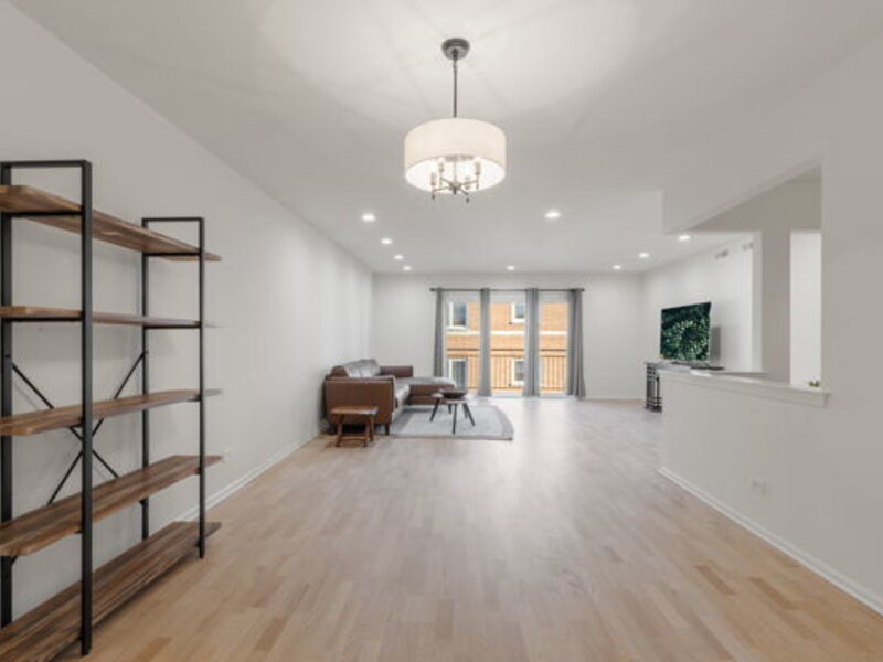 5320 N Lowell Avenue Chicago IL 60630