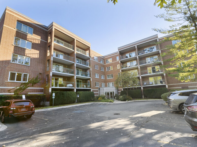 5320 N Lowell Avenue Chicago IL 60630