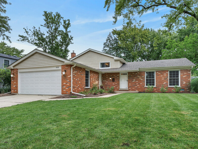 352 Berry Drive Naperville IL 60540