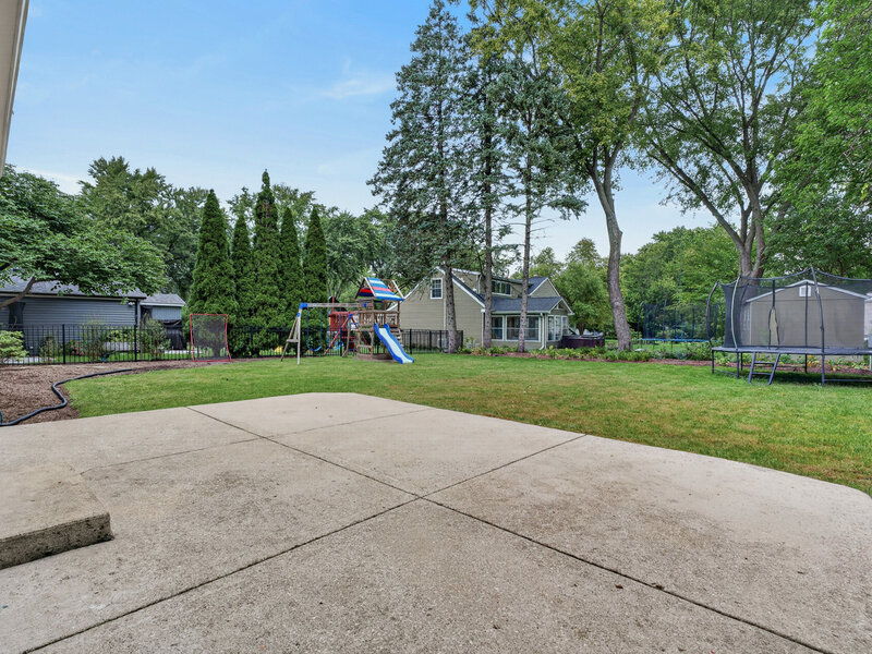 352 Berry Drive Naperville IL 60540