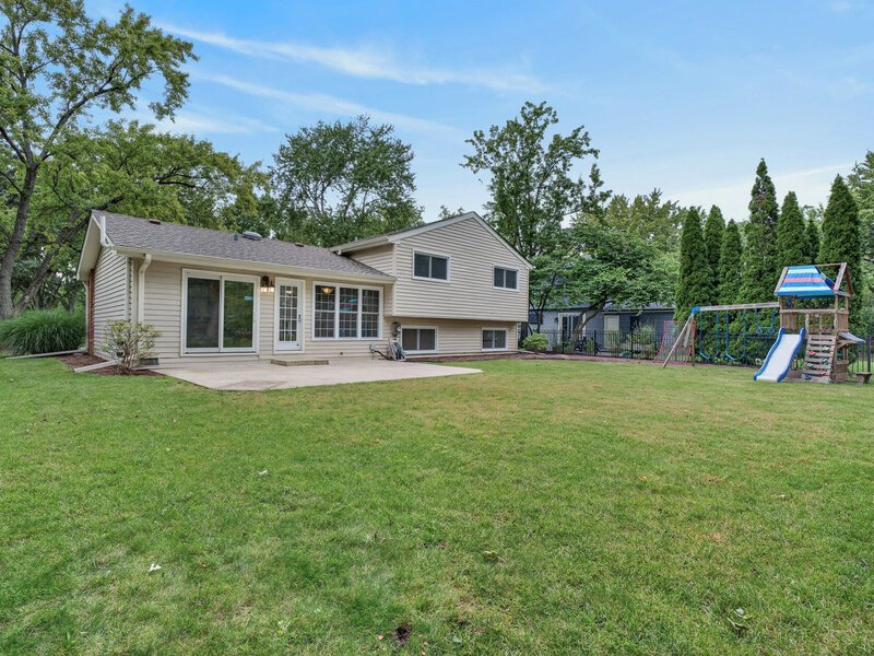352 Berry Drive Naperville IL 60540