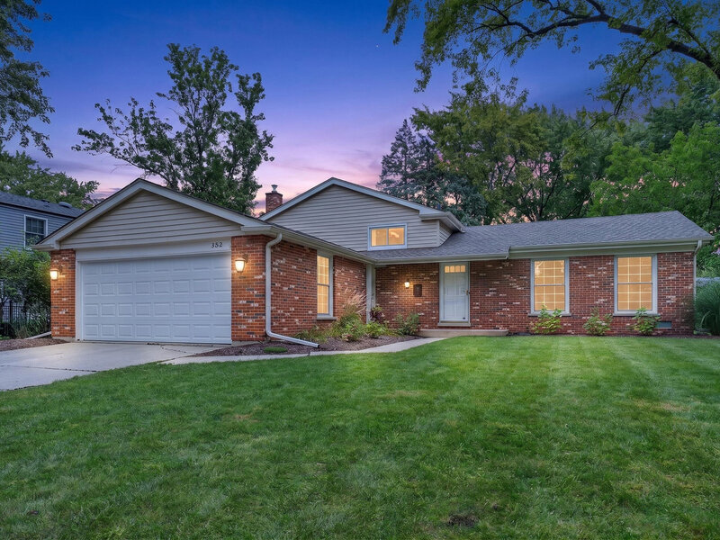 352 Berry Drive Naperville IL 60540