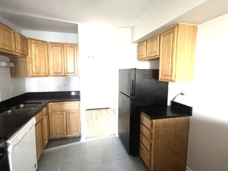 2000 Bayside Drive Palatine IL 60074