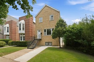 Photo of 3343 S Michigan Avenue Chicago IL 60616