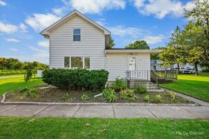 Photo of 163 Wahlgren Avenue Hinckley IL 60520