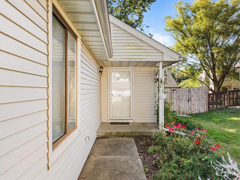 726 Higgins Road Champaign IL 61822