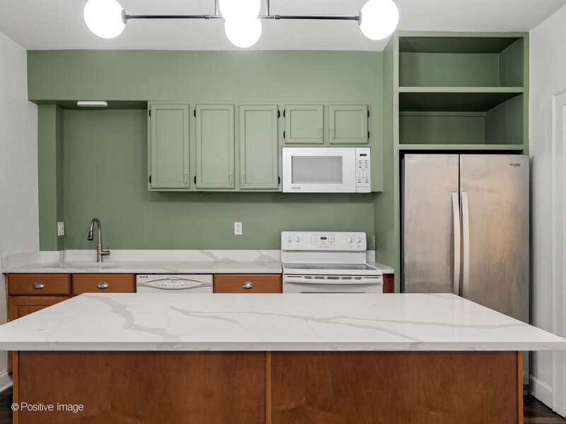 11334 S Saint Lawrence Avenue Chicago IL 60628