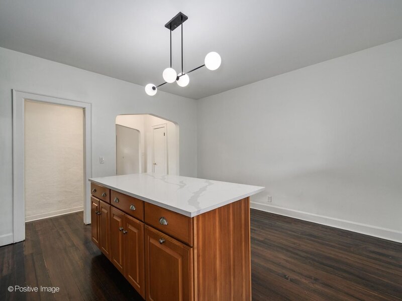 11334 S Saint Lawrence Avenue Chicago IL 60628