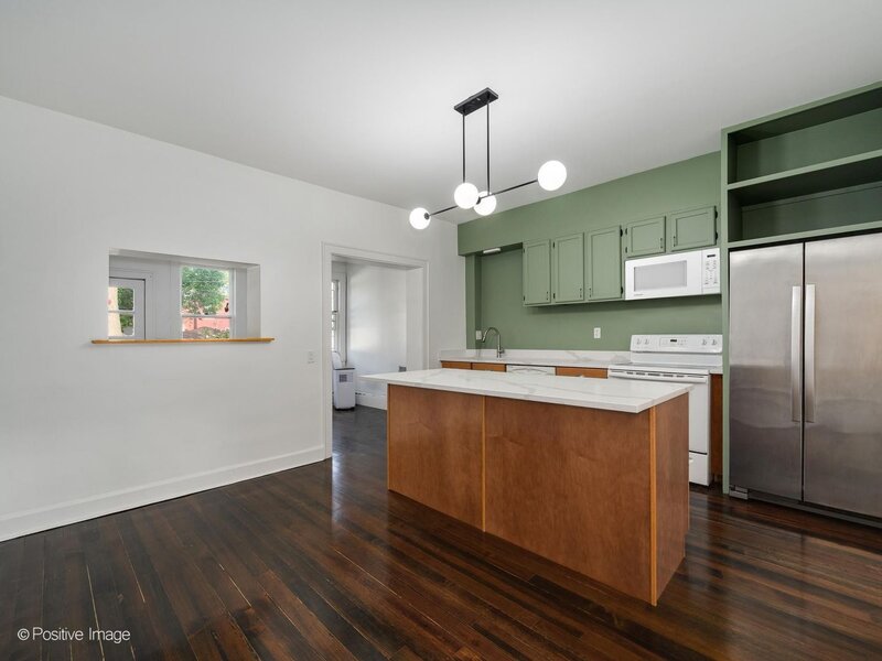 11334 S Saint Lawrence Avenue Chicago IL 60628