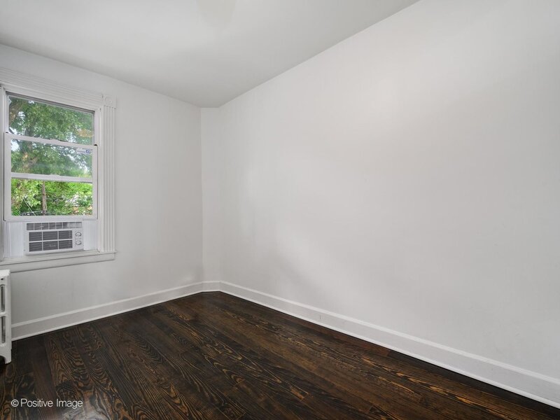 11334 S Saint Lawrence Avenue Chicago IL 60628