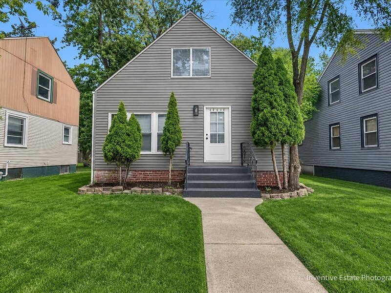 14813 Evers Street Dolton IL 60419