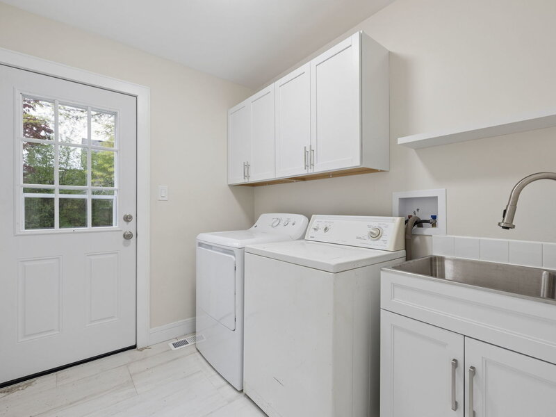 904 Iroquois Avenue Naperville IL 60563
