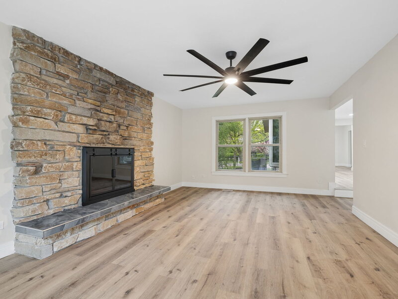 904 Iroquois Avenue Naperville IL 60563