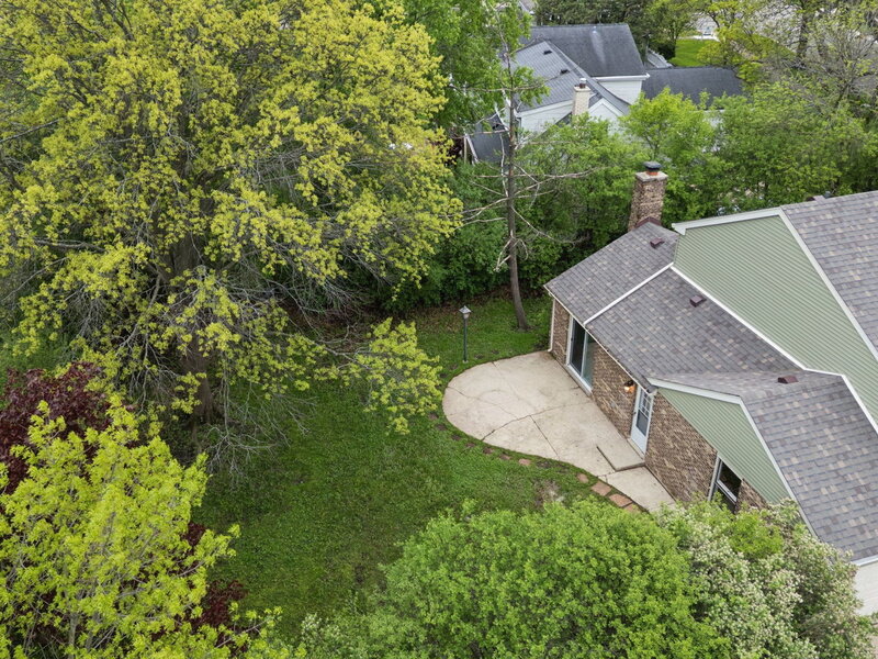904 Iroquois Avenue Naperville IL 60563