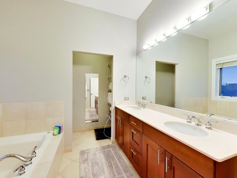 4110 N Western Avenue Chicago IL 60618