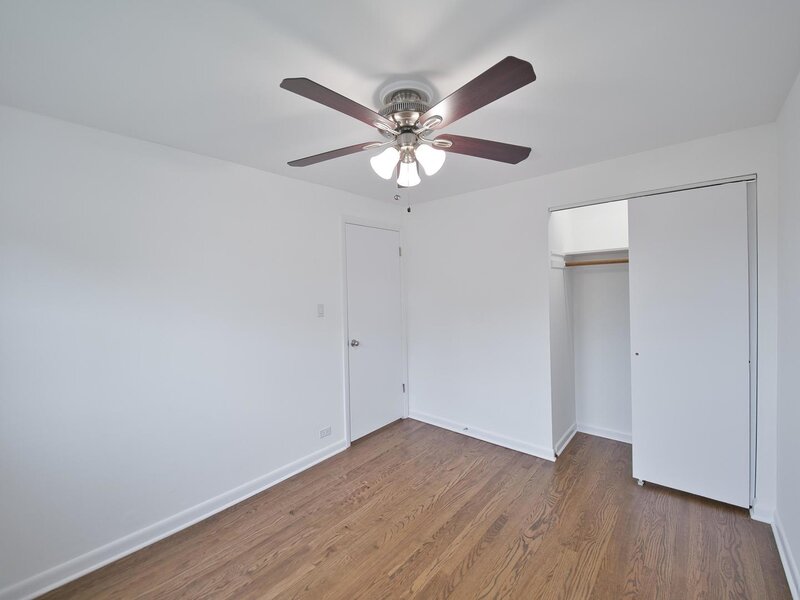 10107 Lawrence Court Oak Lawn IL 60453