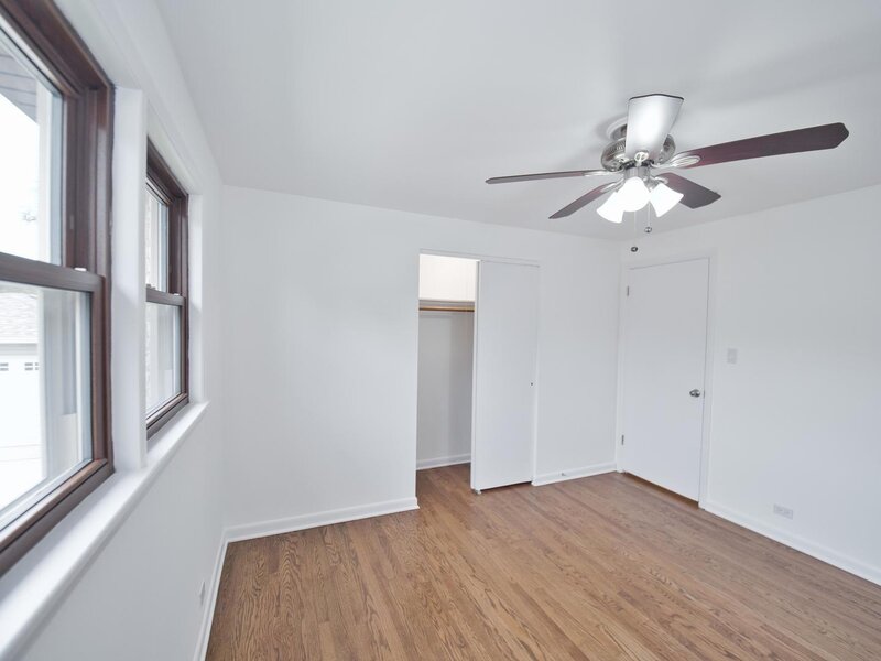 10107 Lawrence Court Oak Lawn IL 60453