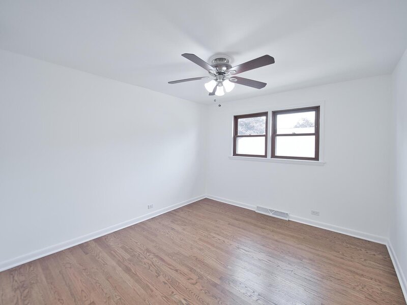 10107 Lawrence Court Oak Lawn IL 60453
