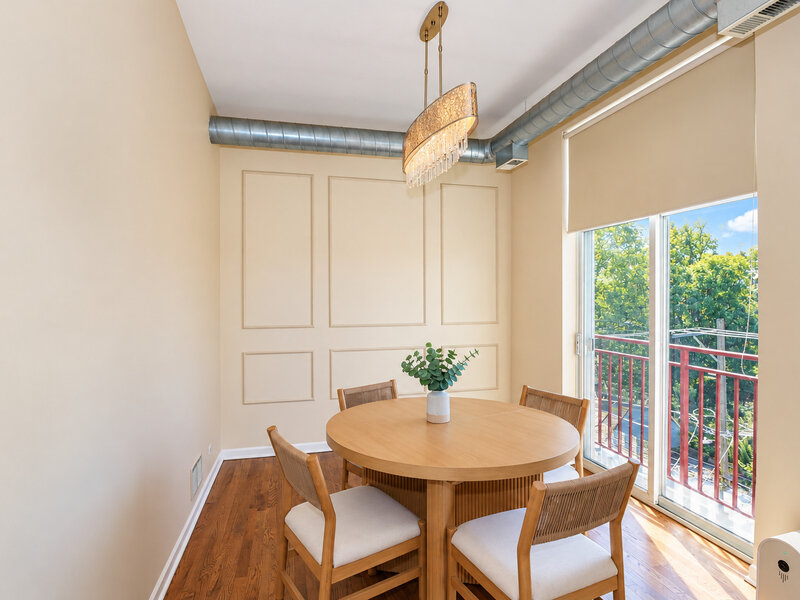 2356 N Elston Court Chicago IL 60614