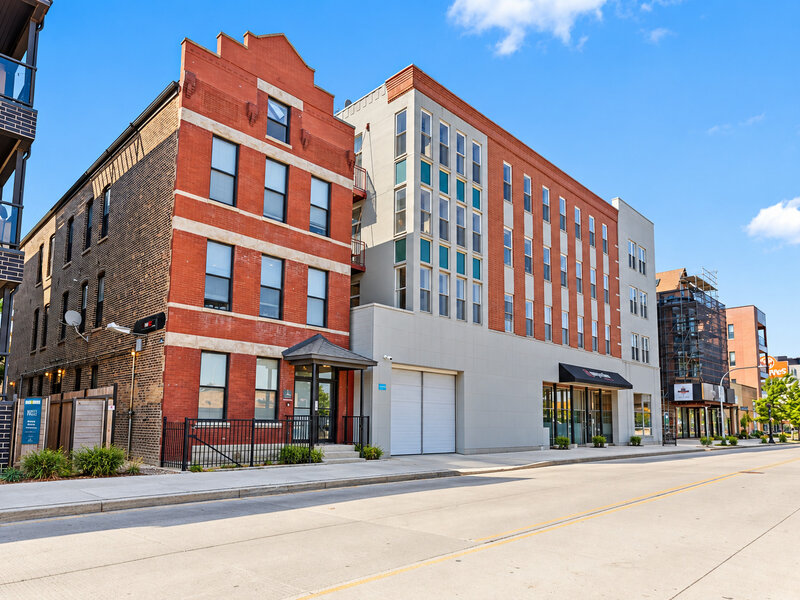 2356 N Elston Court Chicago IL 60614