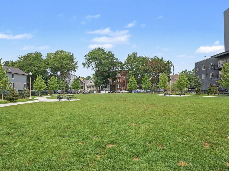 1619 W Hollywood Avenue Chicago IL 60660