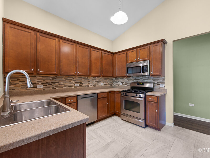 981 Oak Ridge Boulevard Elgin IL 60120