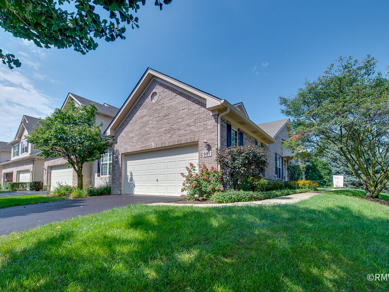 981 Oak Ridge Boulevard Elgin IL 60120