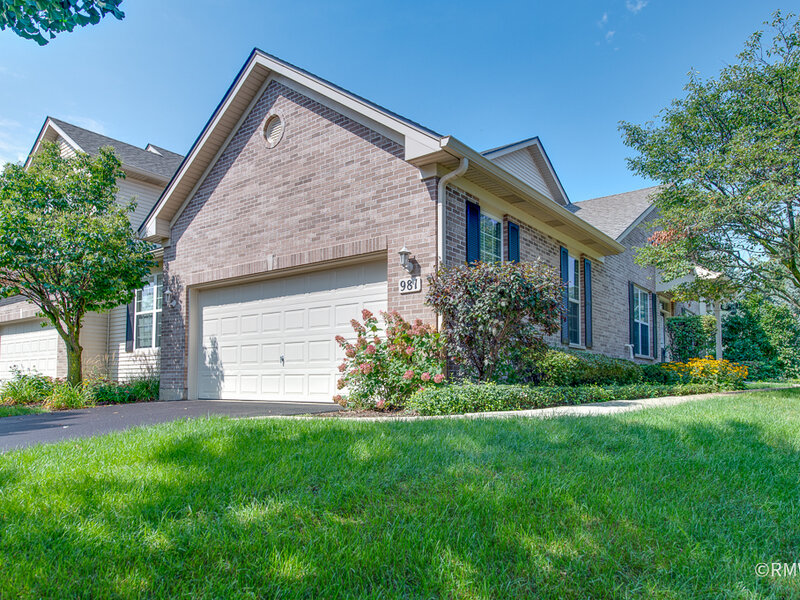 981 Oak Ridge Boulevard Elgin IL 60120