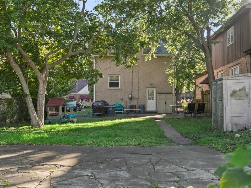 10330 S Artesian Avenue Chicago IL 60655