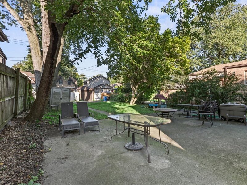10330 S Artesian Avenue Chicago IL 60655