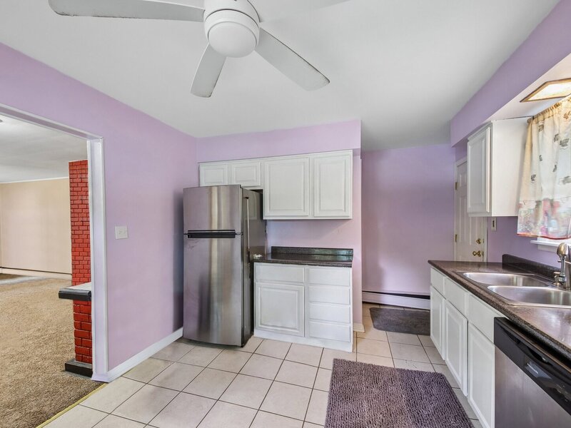 213 Edgemont Street Mundelein IL 60060