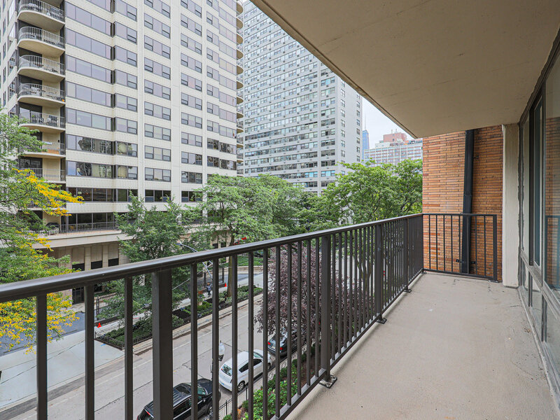1516 N State Parkway Chicago IL 60610