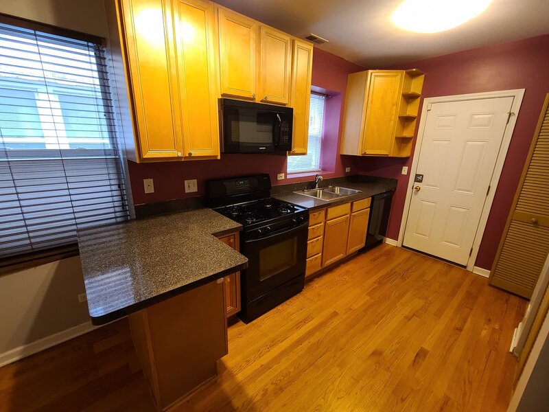 2318 W Rosemont Avenue Chicago IL 60659