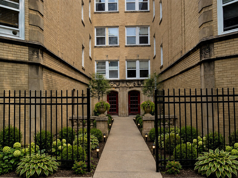 2318 W Rosemont Avenue Chicago IL 60659