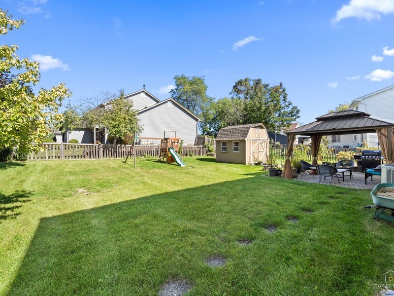 1160 Warwick Circle Hoffman Estates IL 60169