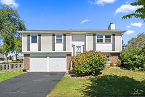 Photo of 1160 Warwick Circle Hoffman Estates IL 60169