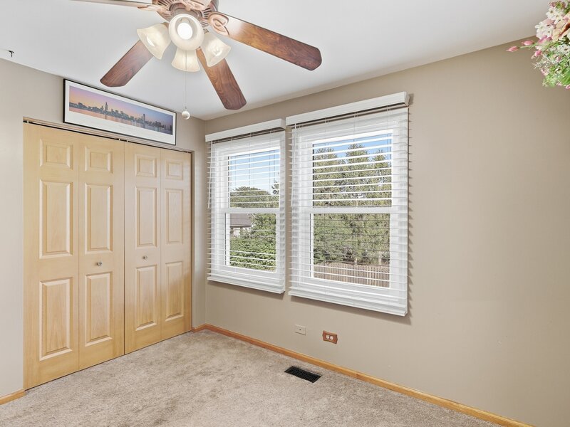 426 Badger Lane Oswego IL 60543
