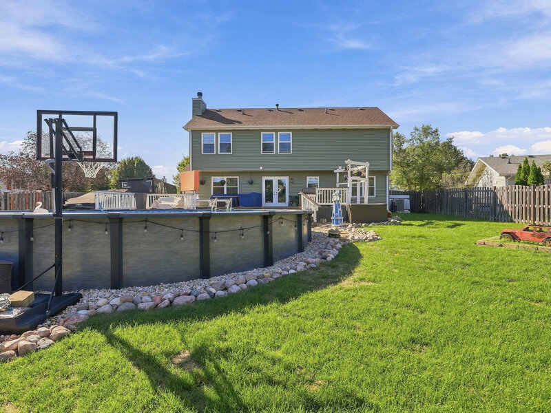 426 Badger Lane Oswego IL 60543