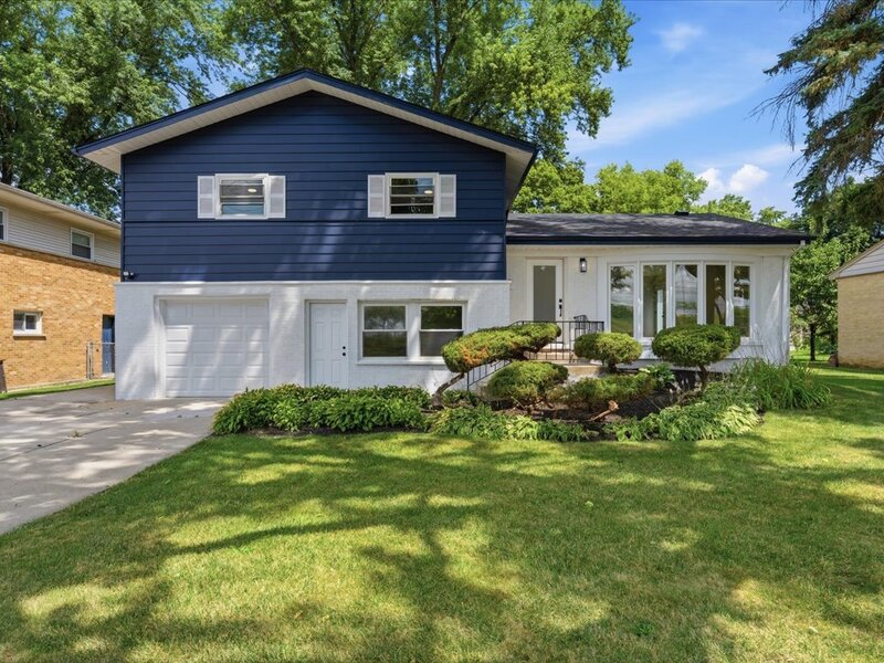 10 Linden Avenue Buffalo Grove IL 60089