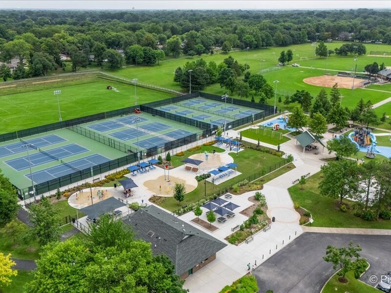 943 Oxford Street Downers Grove IL 60516