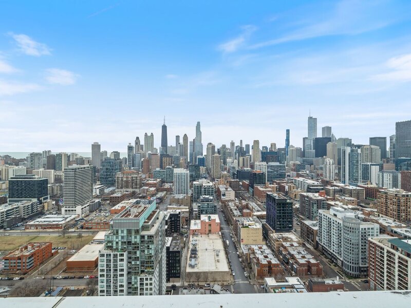 500 W Superior Street Chicago IL 60654