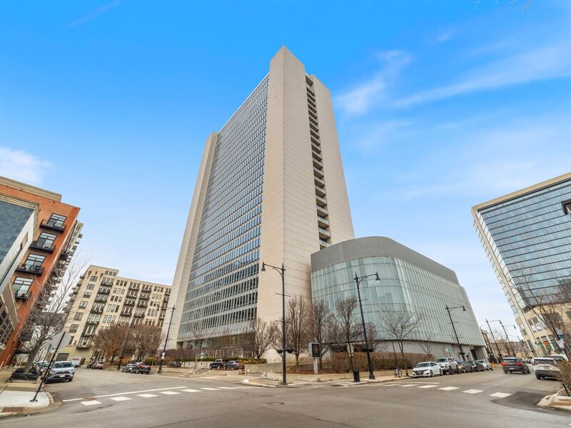 500 W Superior Street Chicago IL 60654