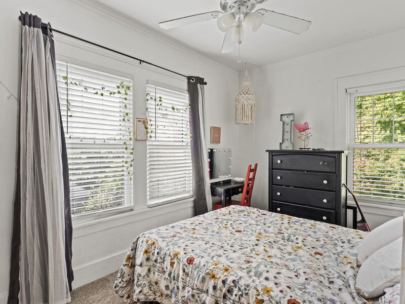 332 Forest Road Davenport IA 52803